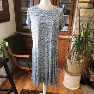 LOFT SIZE 14 BLUE & WHITE PRINTED DRESS. SHORT SLEEVE ZIPPER CLOSURE KEY HOLE